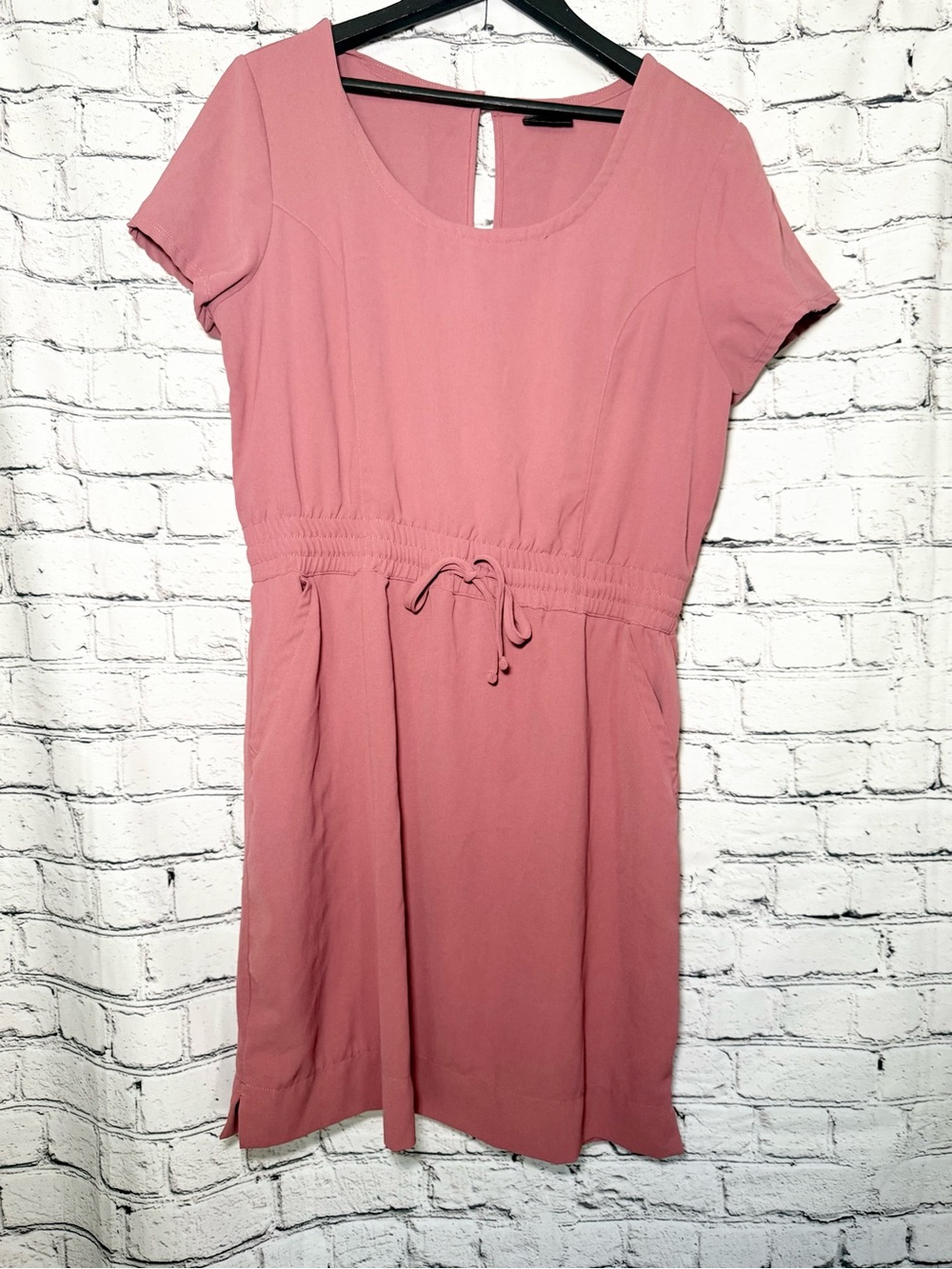 32 Degrees. Maroon sports dress. Size M